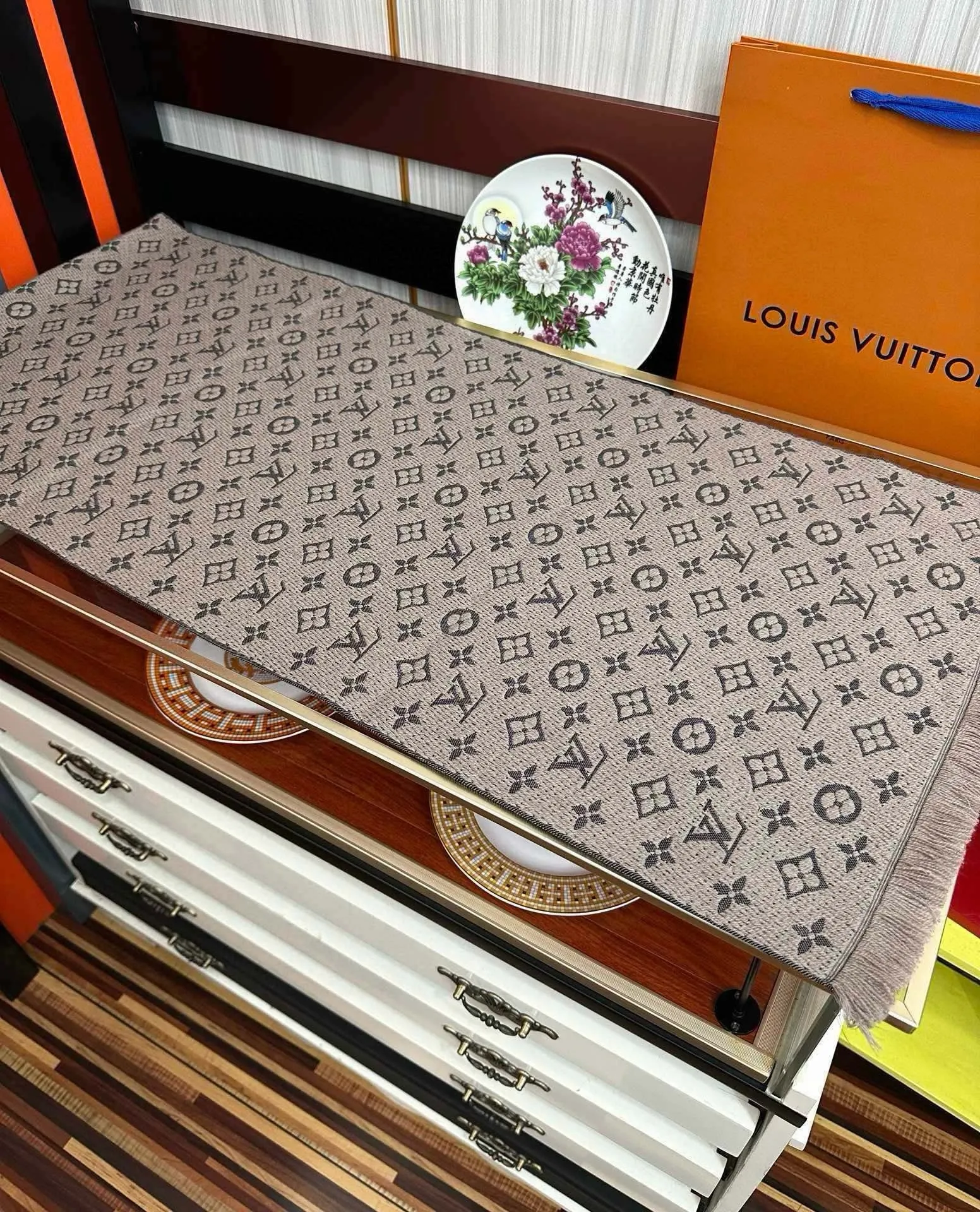 CLTH424 LV Cashmere Reversible Scarf / 40X185cm