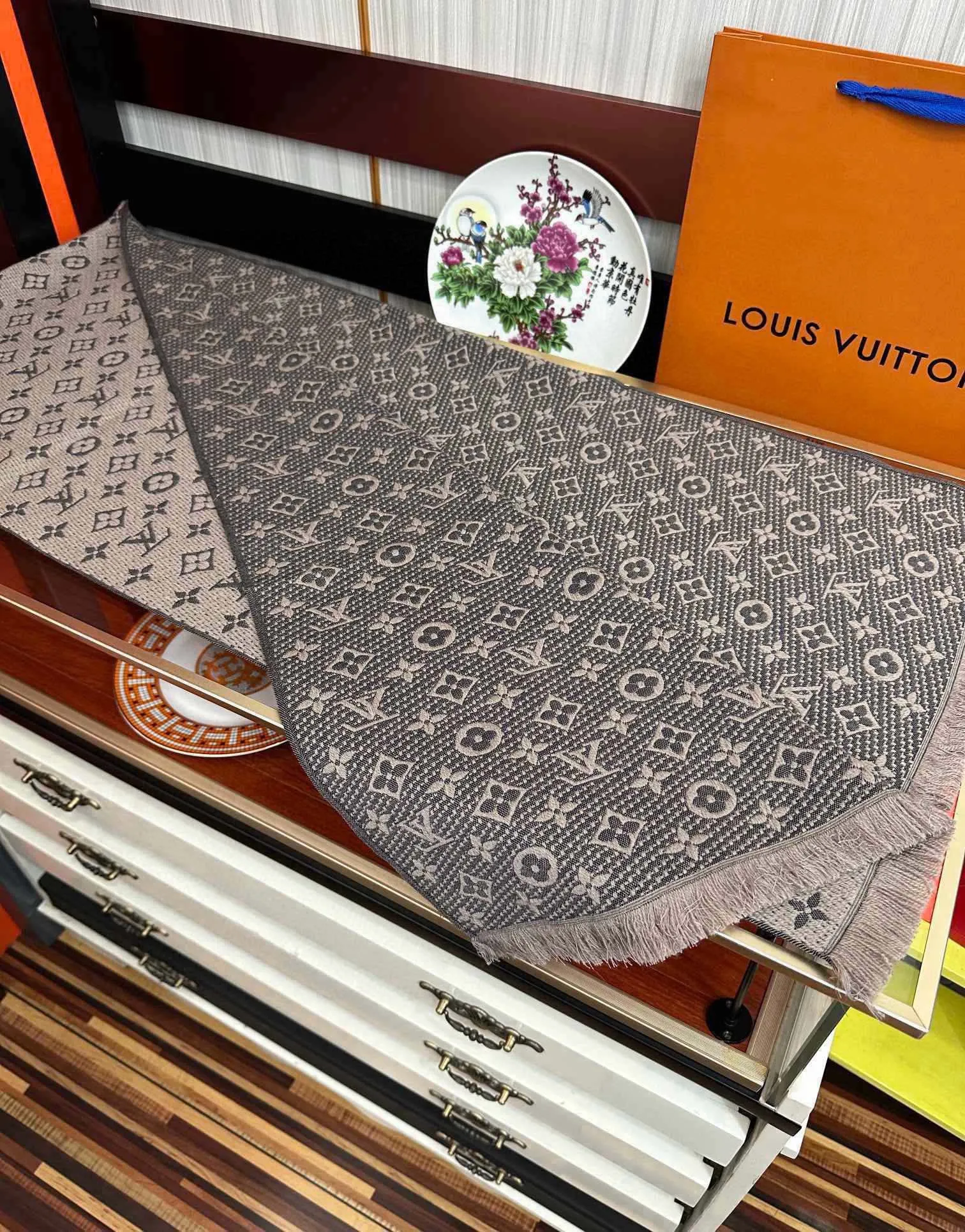 CLTH424 LV Cashmere Reversible Scarf / 40X185cm