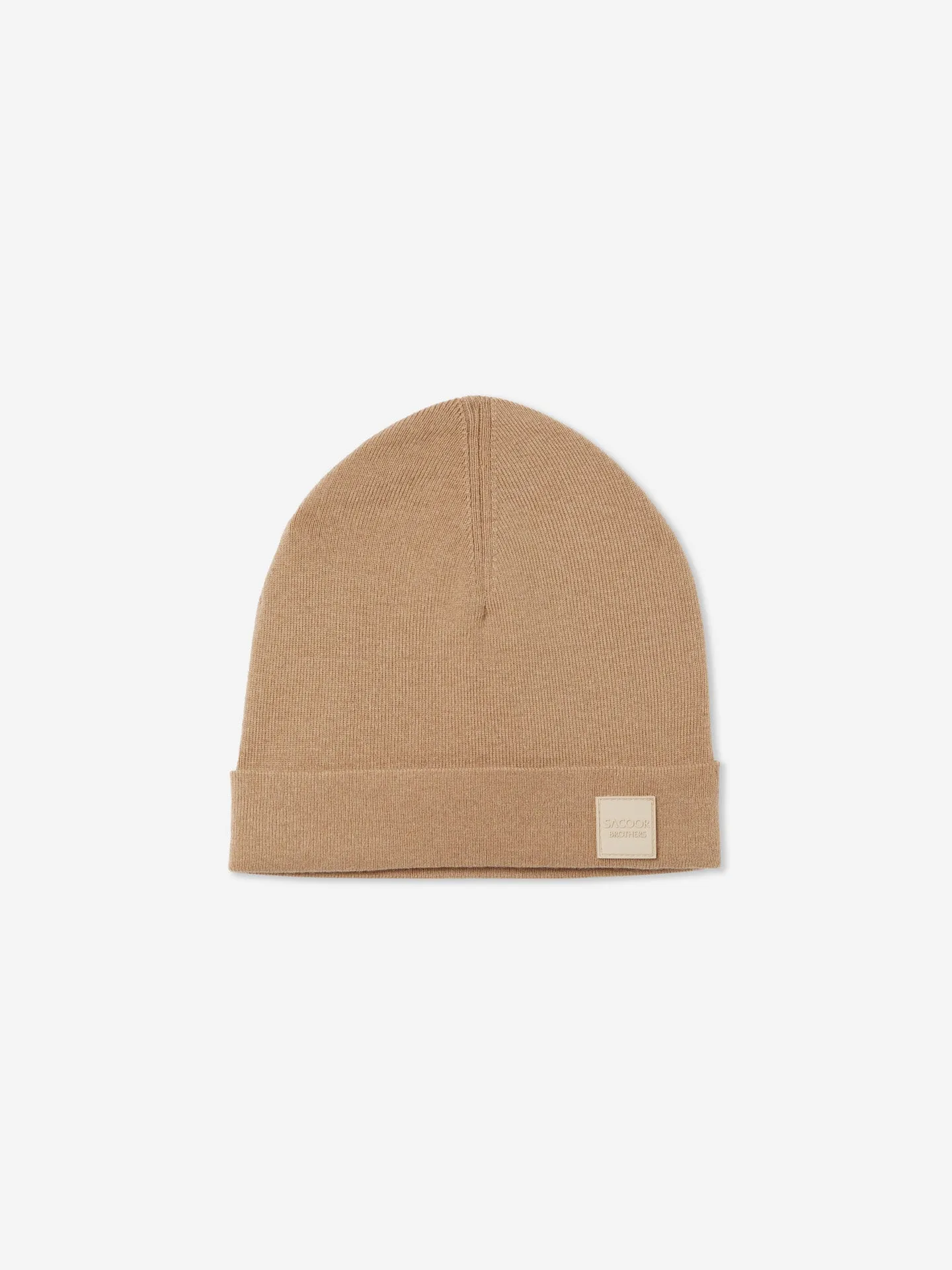 Knitted beanie with silicone badge