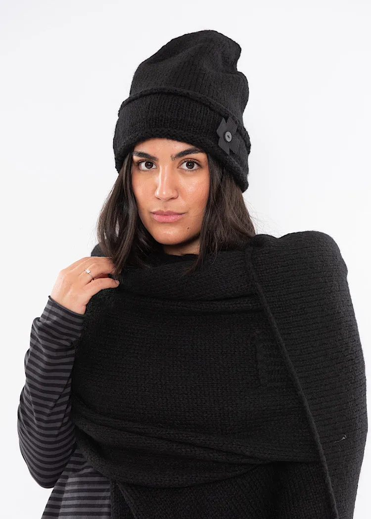 PLUSLAVIE KNITTED BEANIE