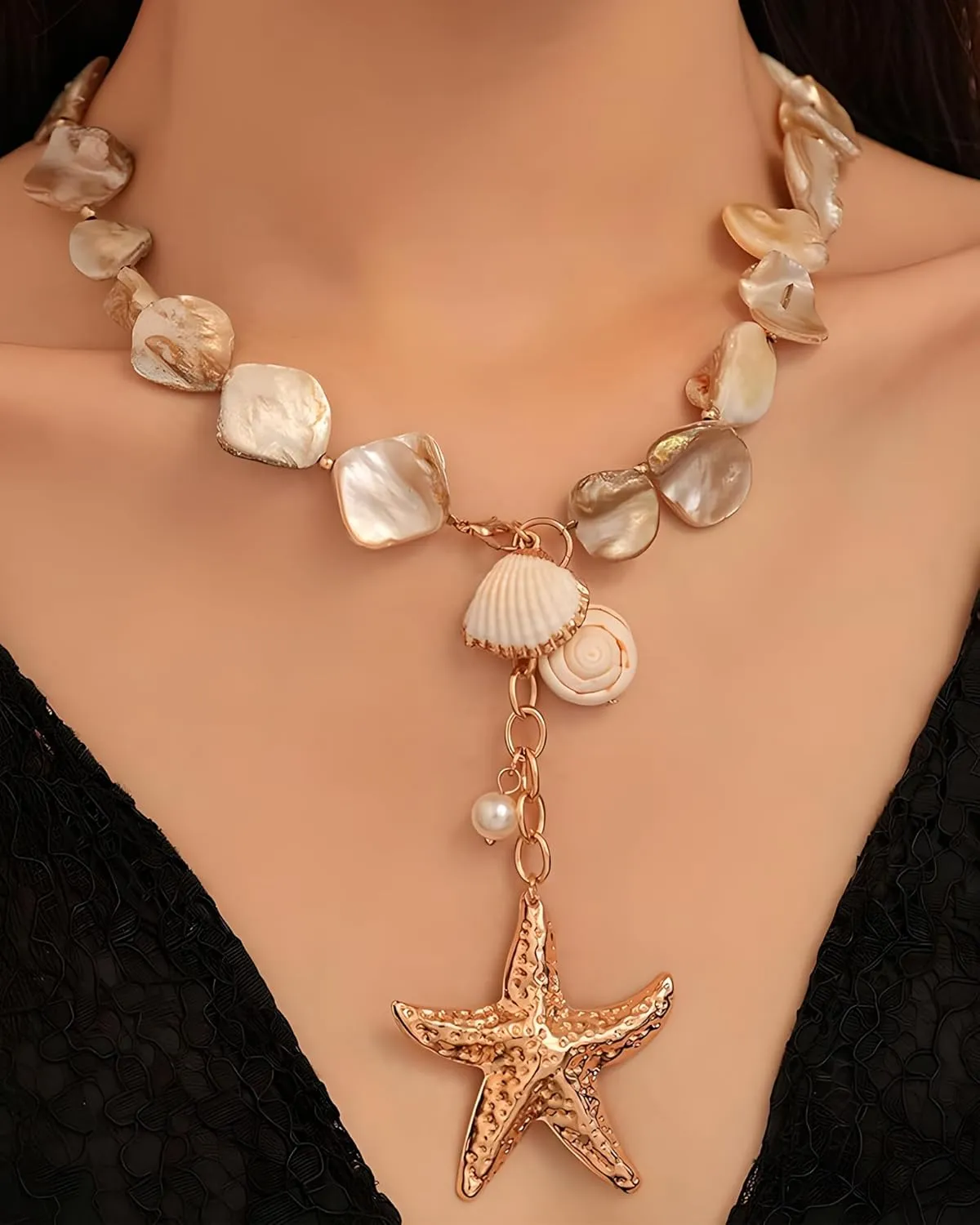 Starfish Necklace for Women Gold Seashell Starfish Pendant Necklace Layered Pearl Star Fish Choker Summer Beach Jewelry Outfit Accessories for Her