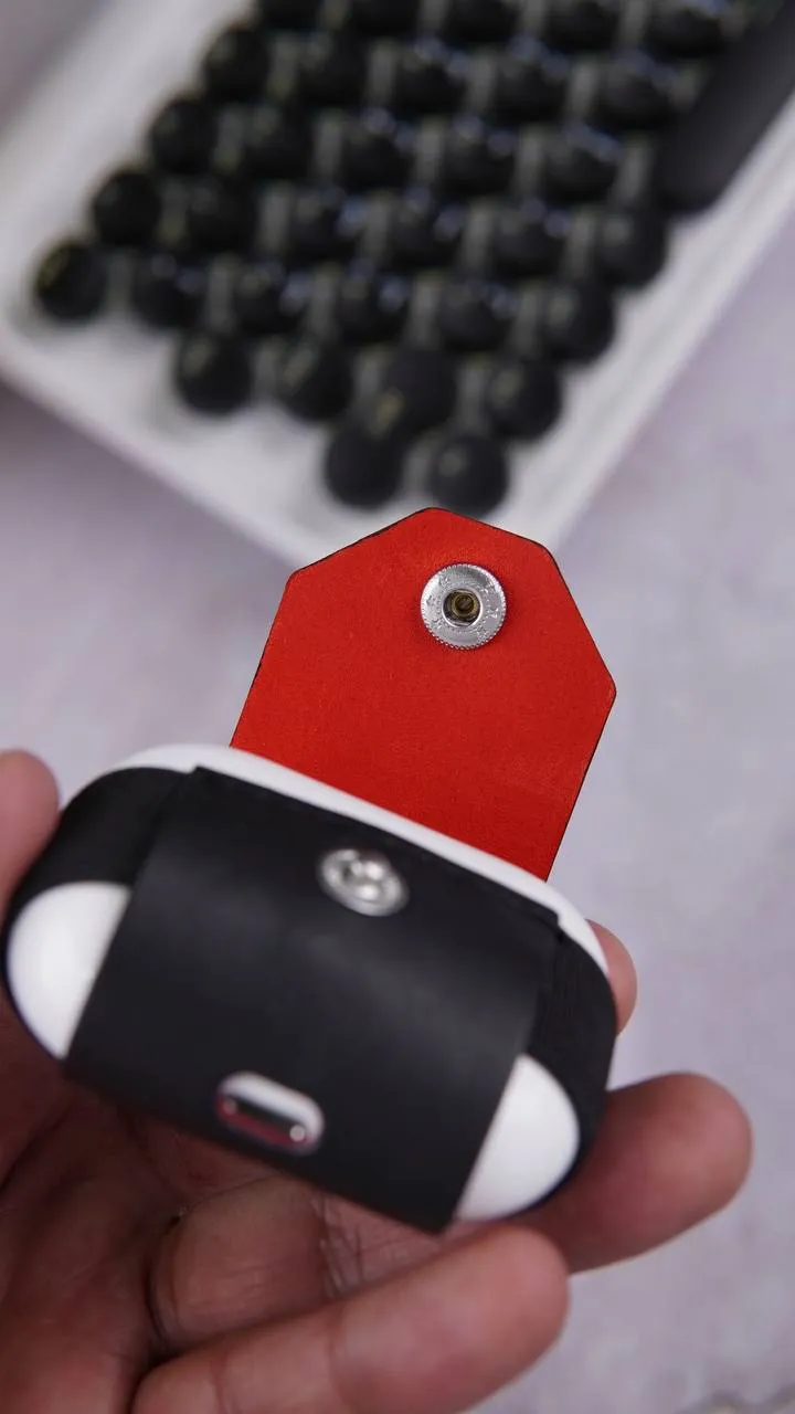 TROVE Pod Pocket PRO: Red/Black Leather